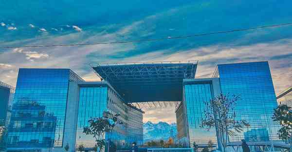 学校宣传片怎样制作_学校宣传片怎么剪转场