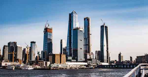 汽车汽油味大_汽车汽油味大怎么回事