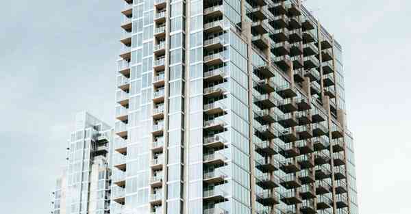 汽车汽油味大_汽车汽油味大怎么回事